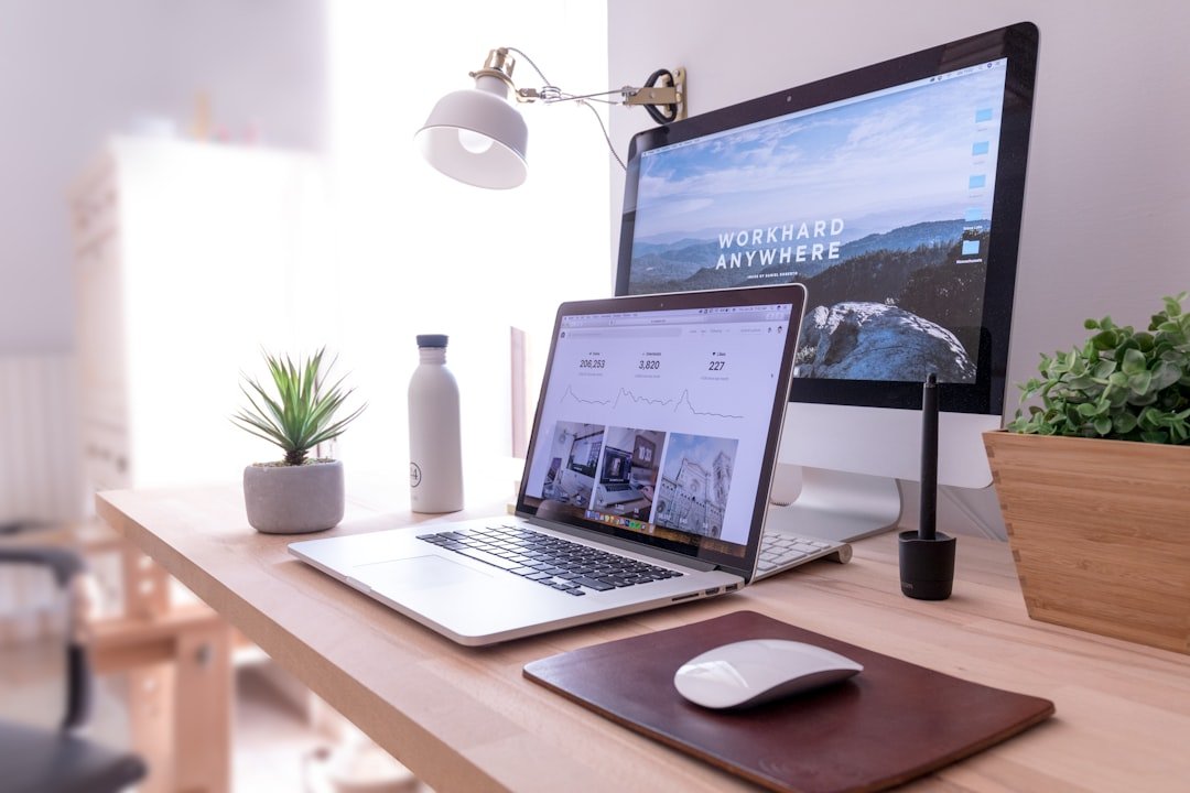 Egy modern weboldal tervezésének folyamata, amely segíti a sikeres online jelenlét kialakítását.